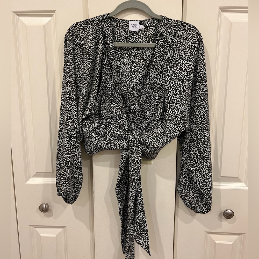 Front die floral blouse